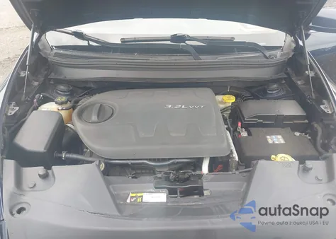 2014 Jeep Cherokee Latitude из США, поврежденный, VIN 1C4PJMCS4EW184380